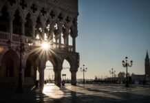 خلیفہ المسلمین کے گھر کی حالت